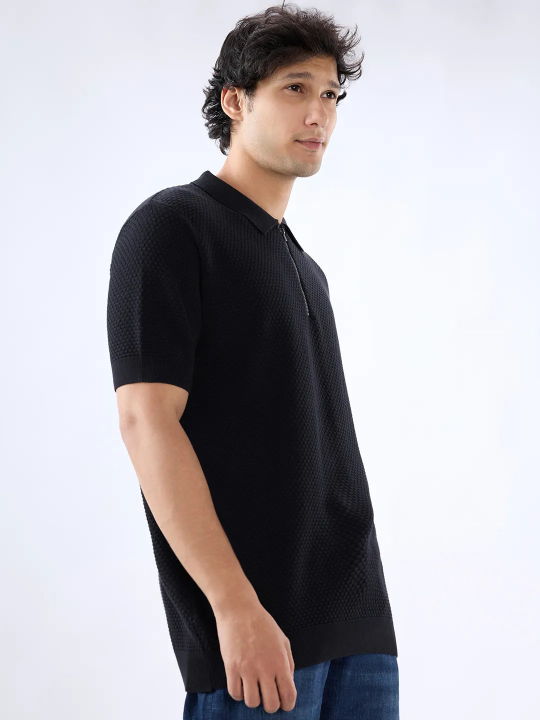 Men T-Shirt Solid Black Regular Fit