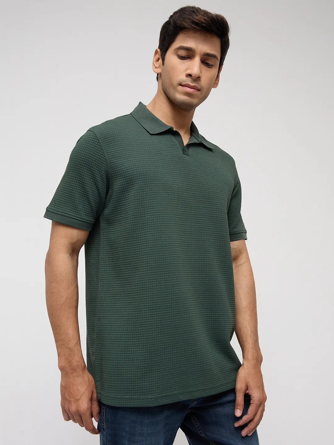 Men T-Shirt Textured Green Regular Fit