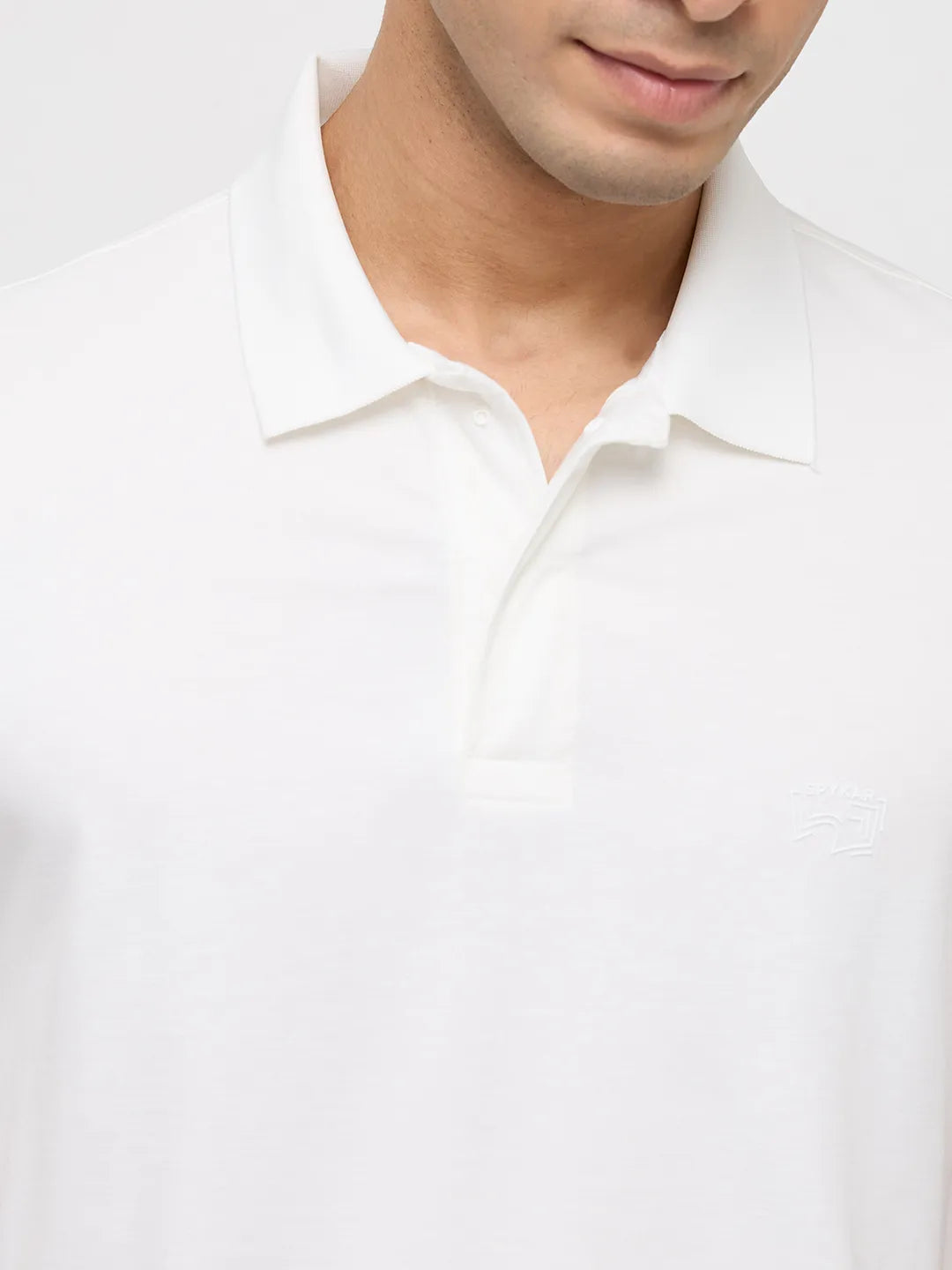 Men T-Shirt Solid White Regular Fit