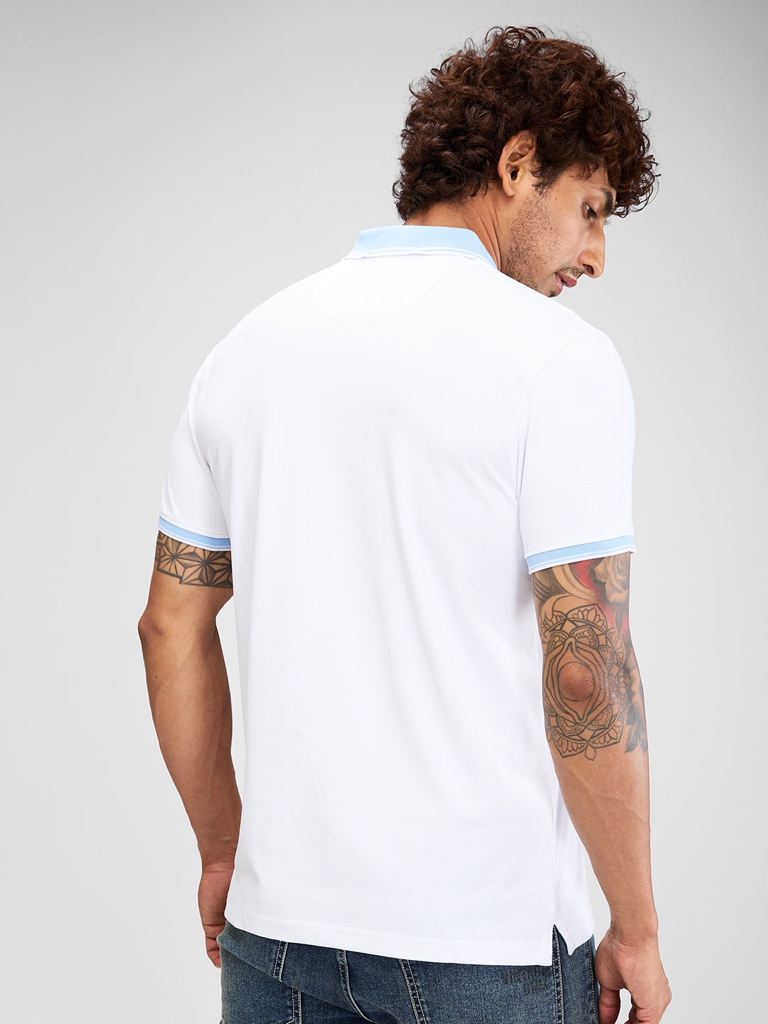 Spykar Men Solid White Slim Fit Half Sleeves T-Shirt