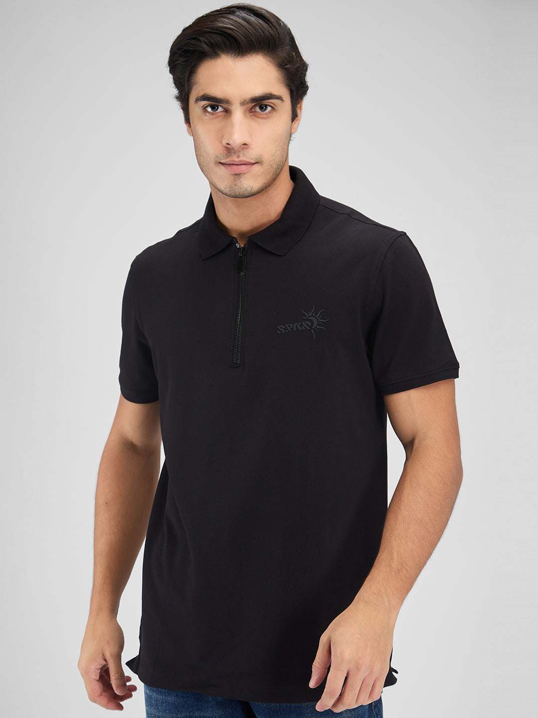 Spykar Men Solid Black Slim Fit Half Sleeves T-Shirt