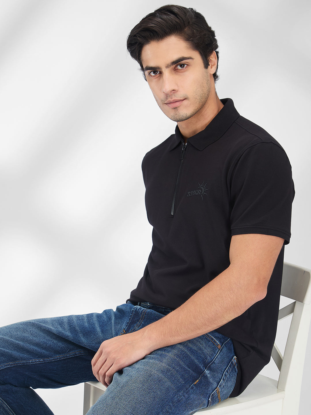 Spykar Men Solid Black Slim Fit Half Sleeves T-Shirt