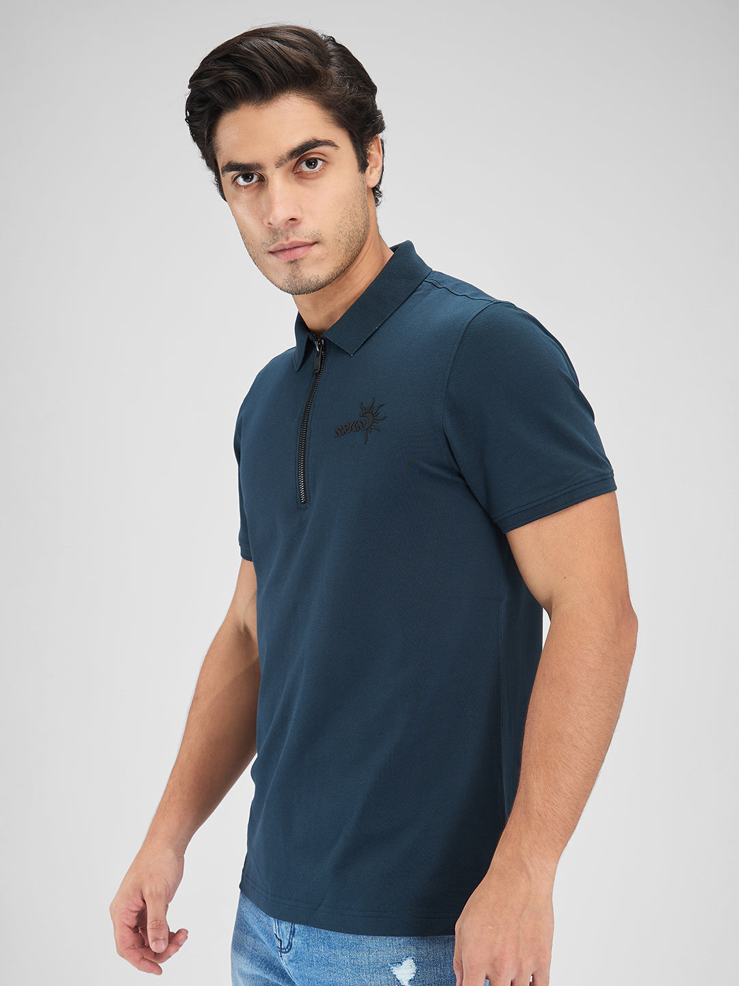 Men T-Shirt Blue Solid Slim Fit