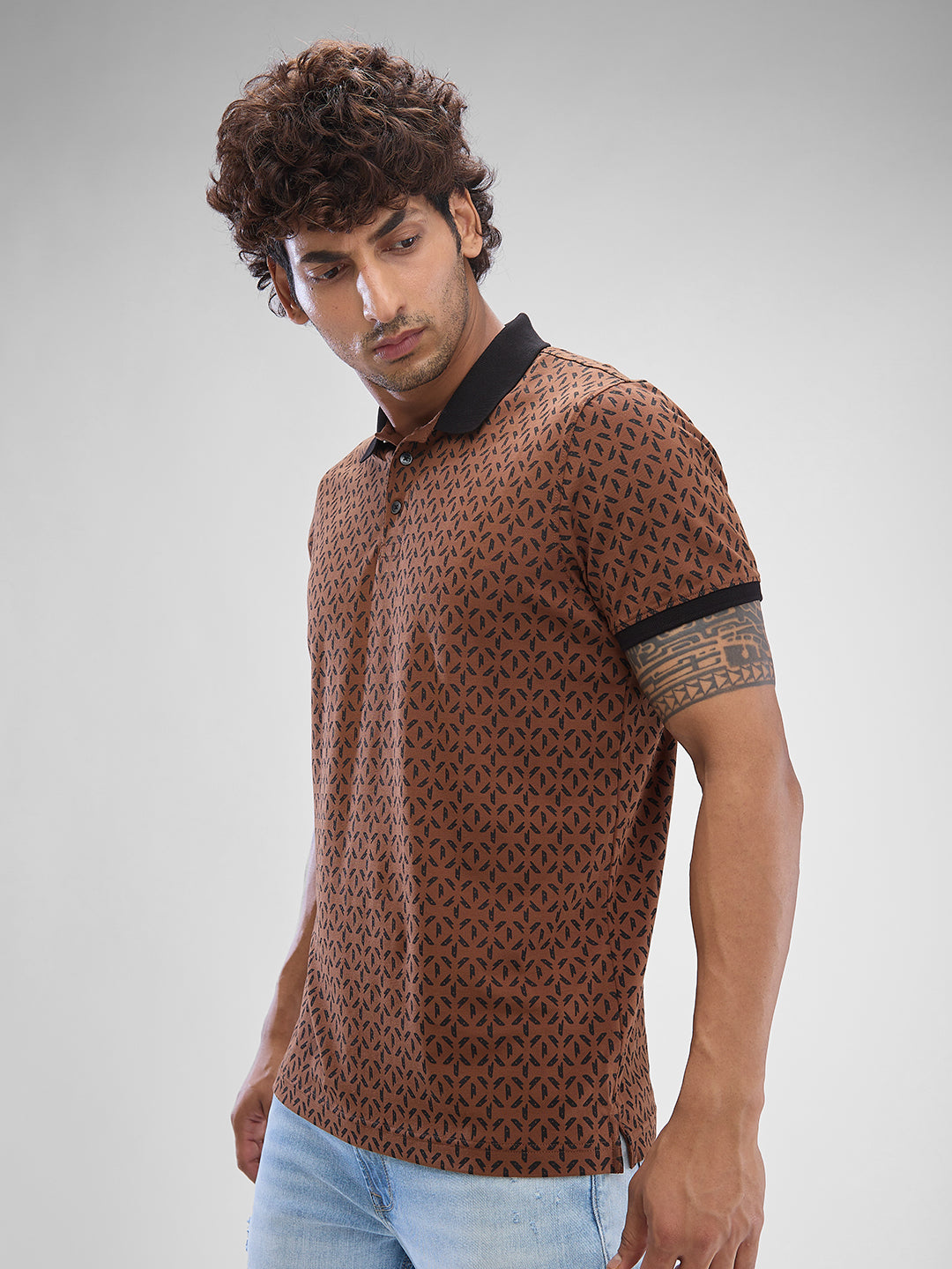 Spykar Bison Brown Cotton Half Sleeve  Tshirt For Men