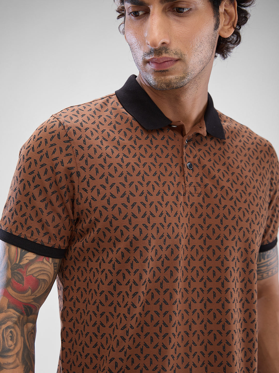 Spykar Bison Brown Cotton Half Sleeve  Tshirt For Men