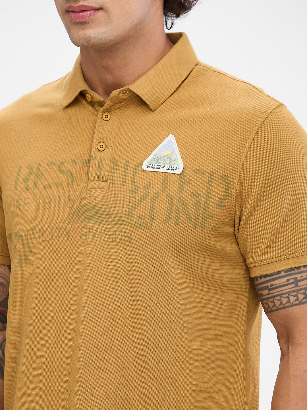 Spykar Khaki Cotton Half Sleeve  Tshirt For Men