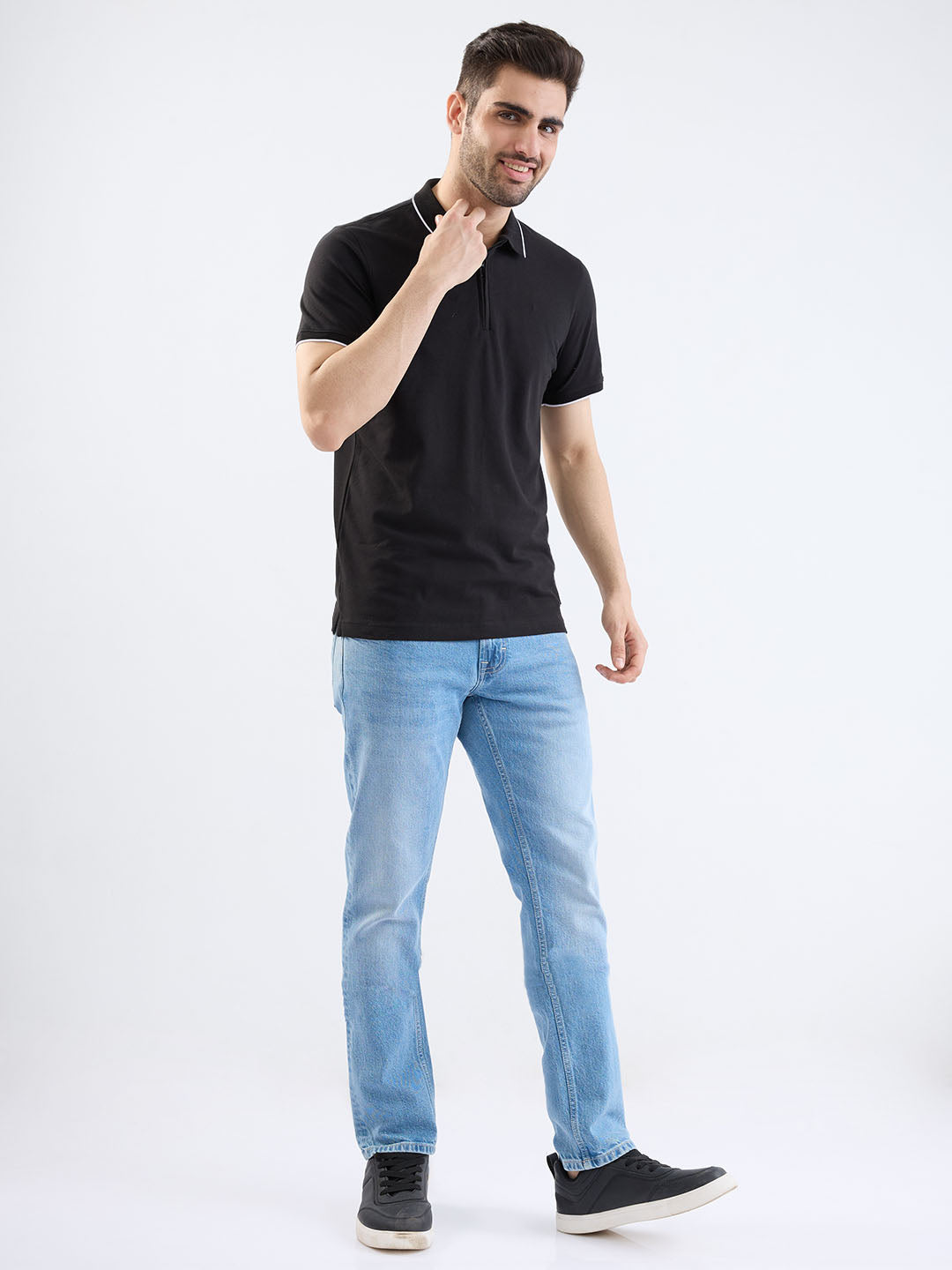 Spykar Black Slim Fit Casual T-Shirt For Men
