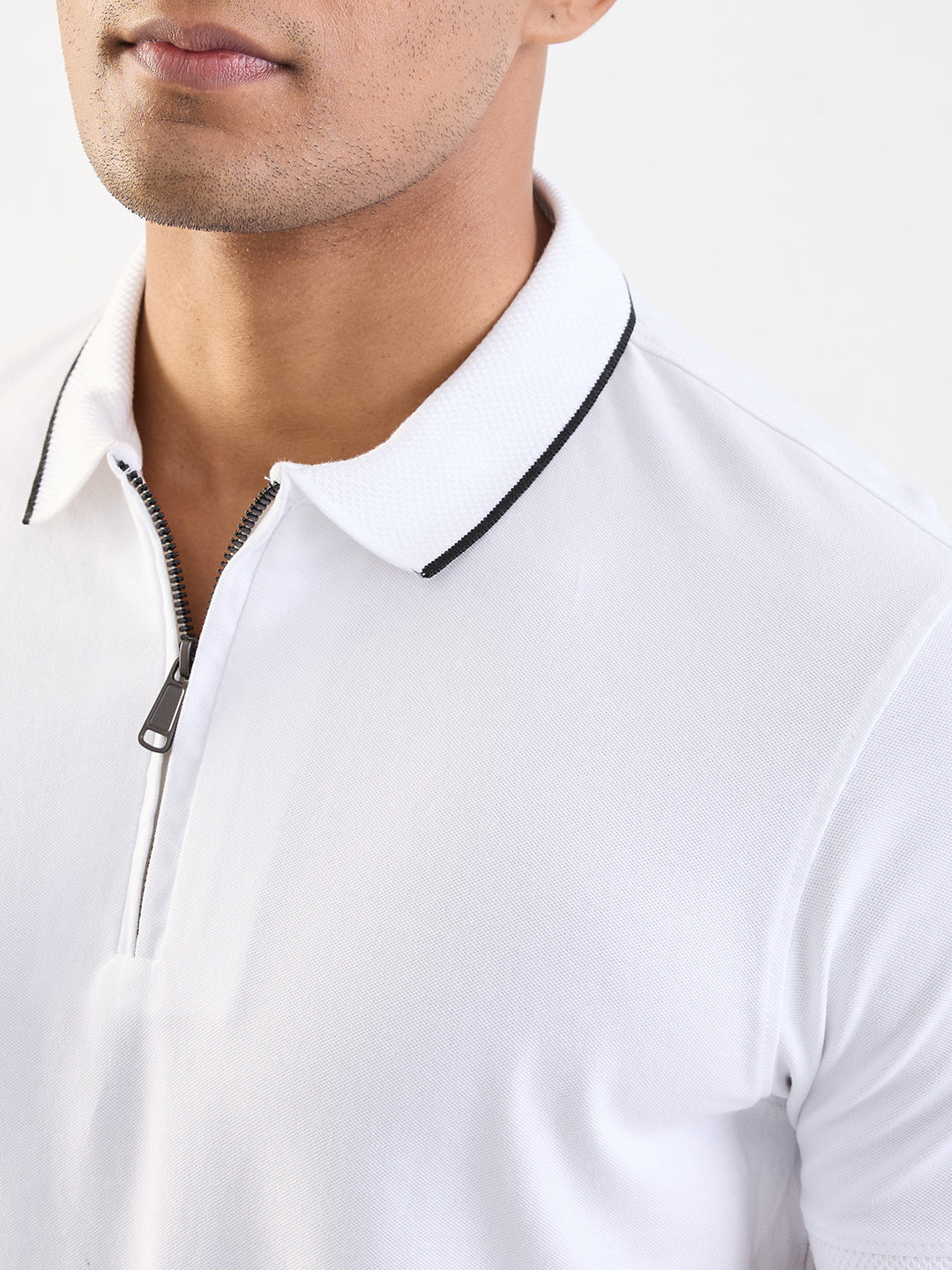 Spykar White Slim Fit Casual T-Shirt For Men