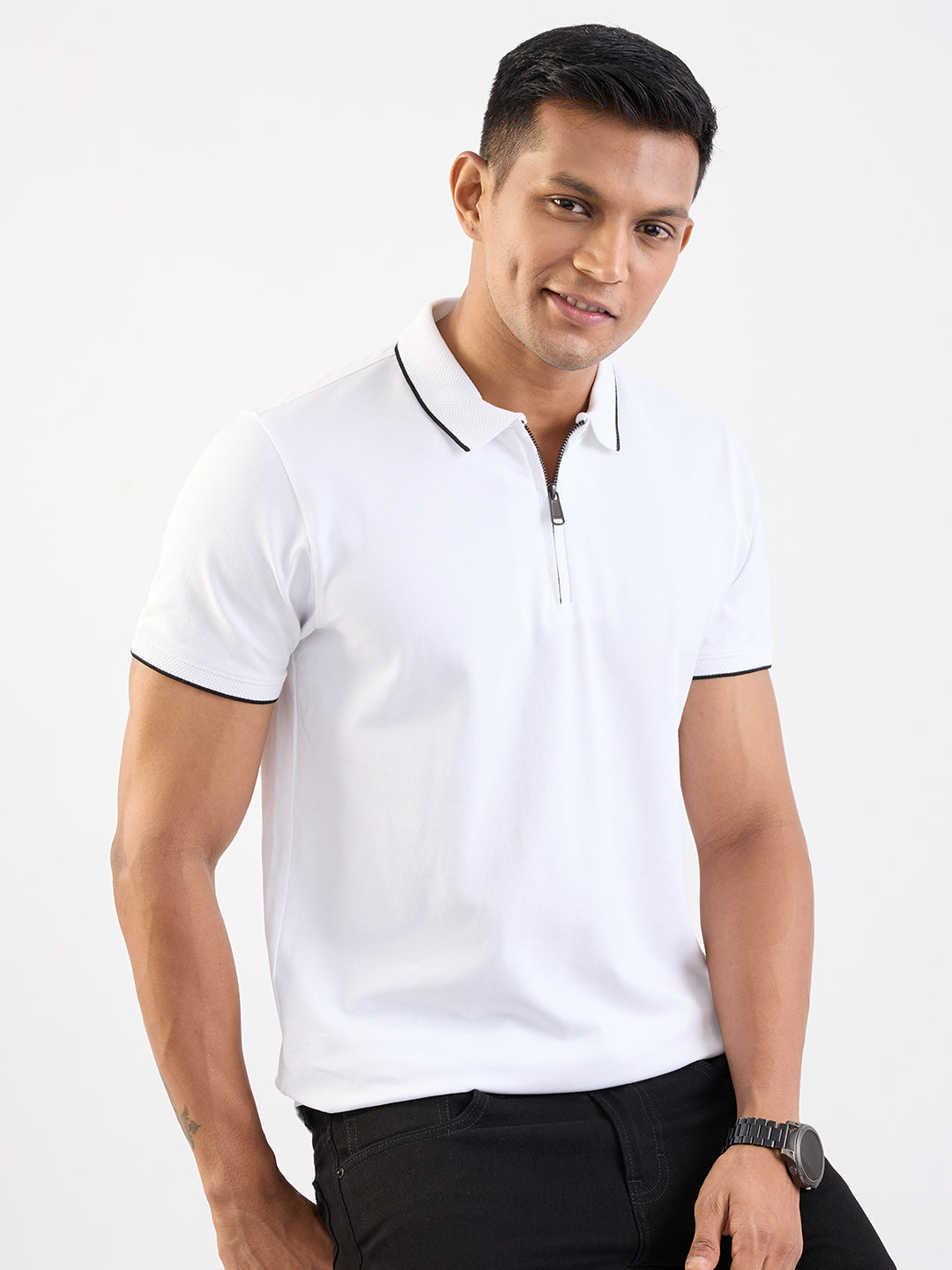 Spykar White Slim Fit Casual T-Shirt For Men