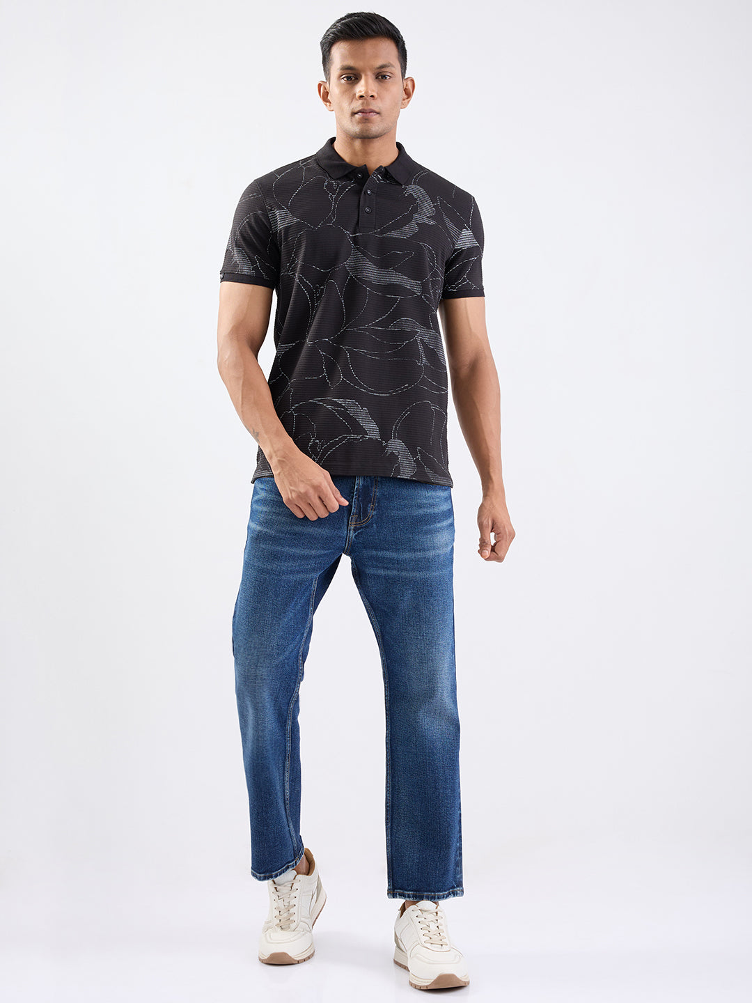 Spykar Black Slim Fit Casual T-Shirt For Men