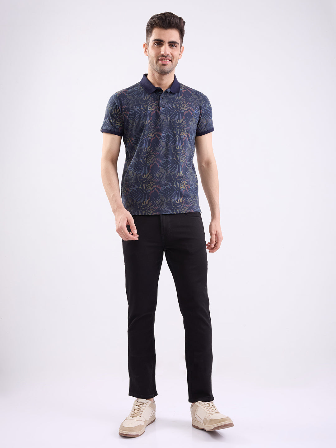 Spykar Black Slim Fit Casual T-Shirt For Men