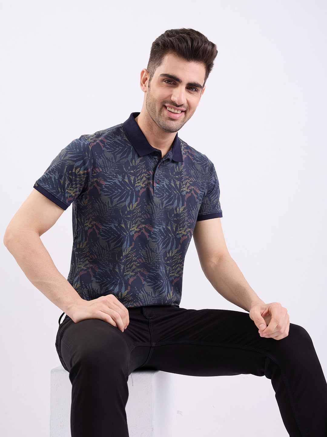 Spykar Black Slim Fit Casual T-Shirt For Men