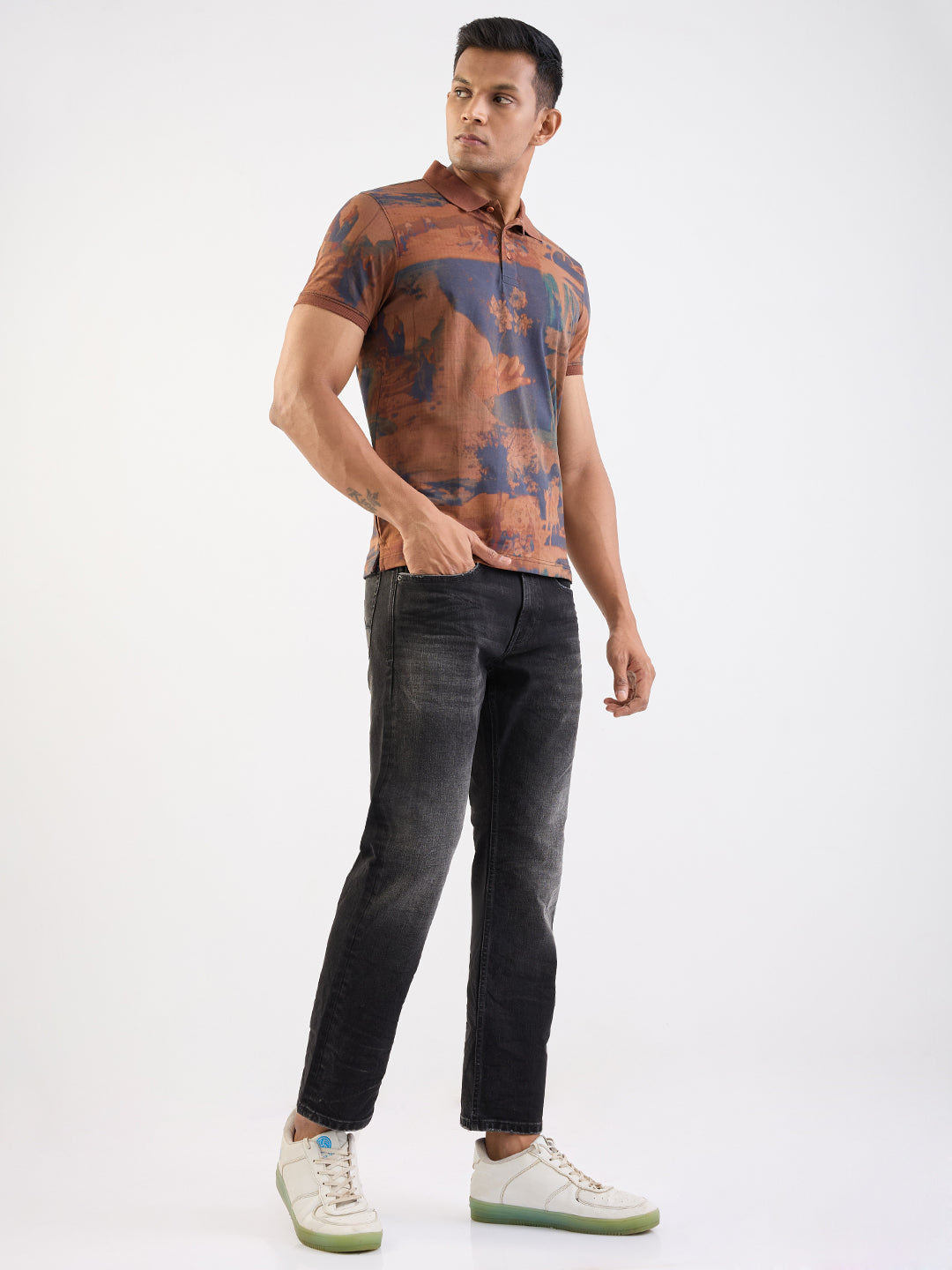 Men T-Shirt Brown Slim Fit