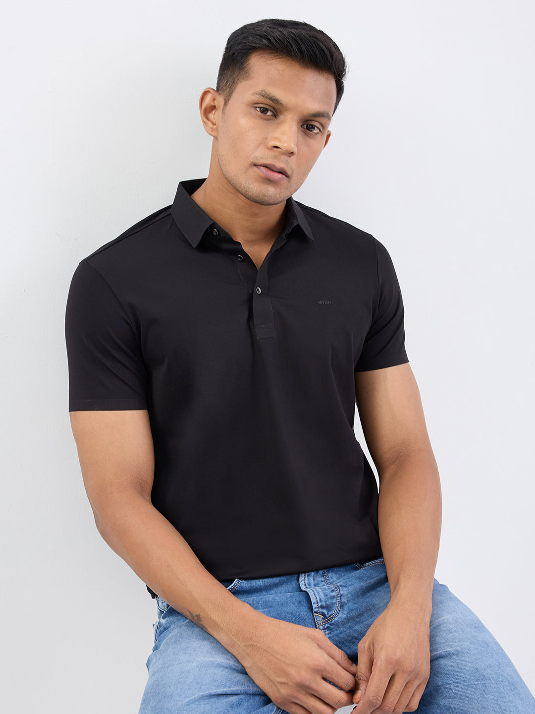 Men T-Shirt Black Slim Fit