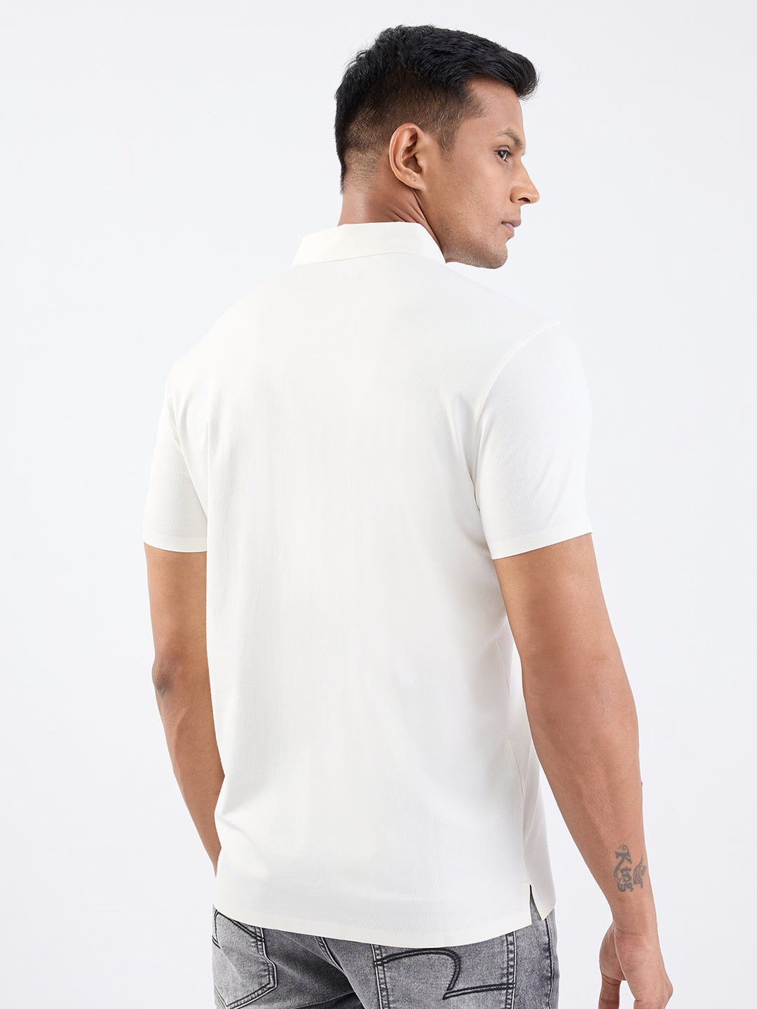 Spykar Off White Slim Fit Casual T-Shirt For Men