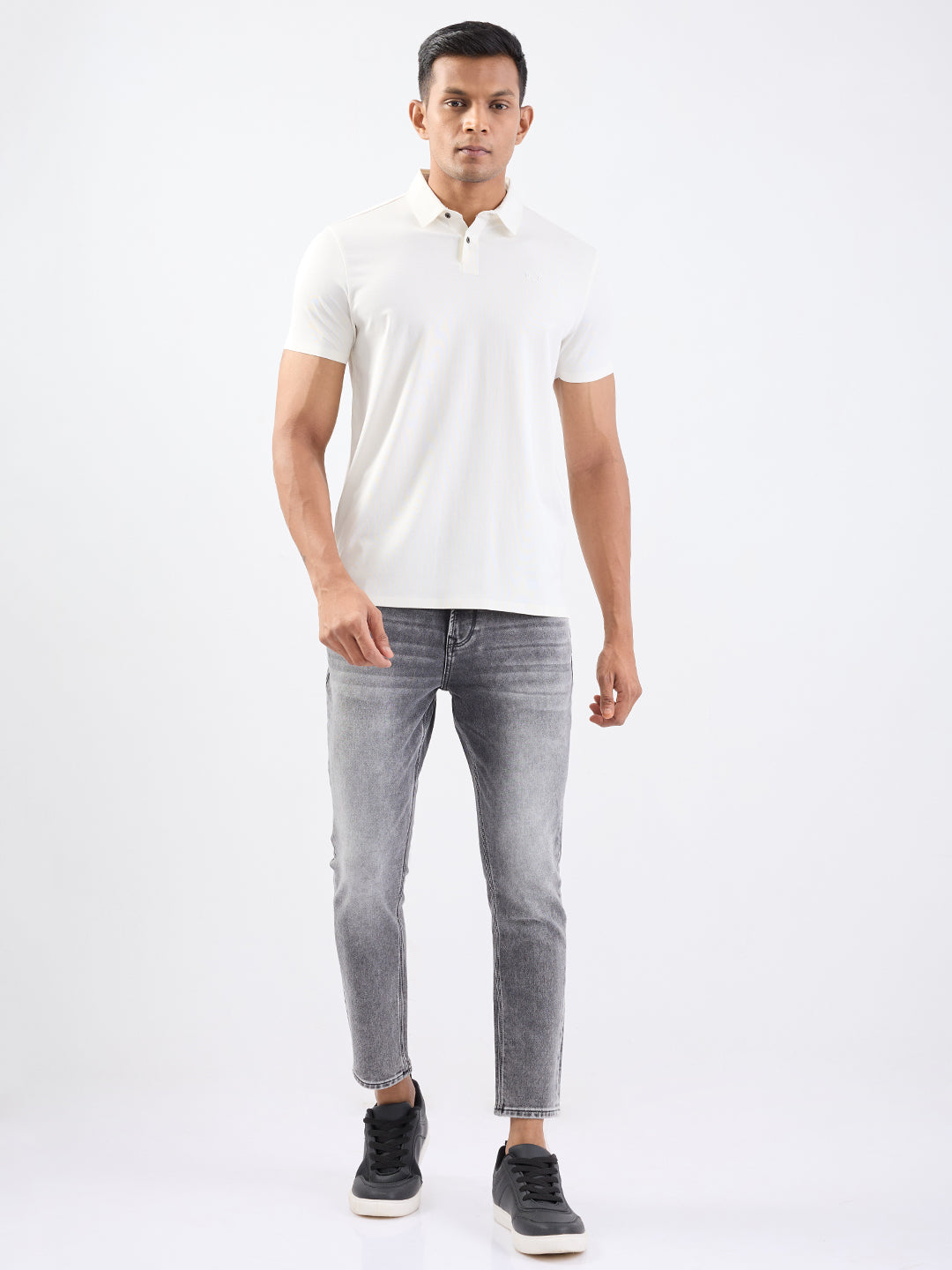 Spykar Off White Slim Fit Casual T-Shirt For Men