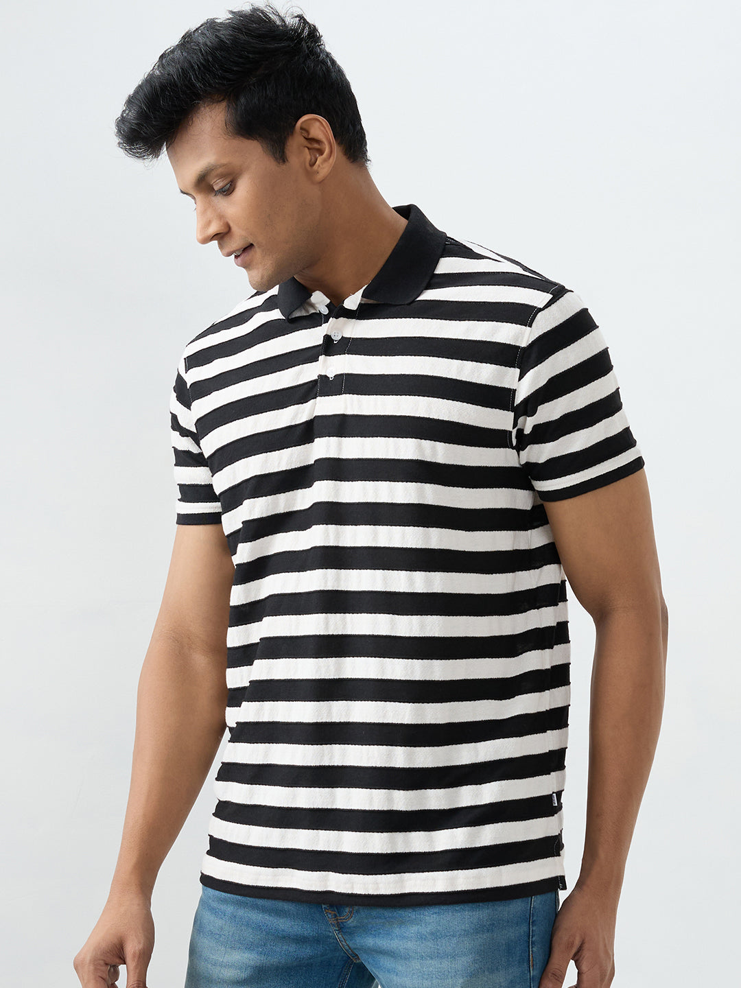 Spykar Black Slim Fit T-Shirts For Men