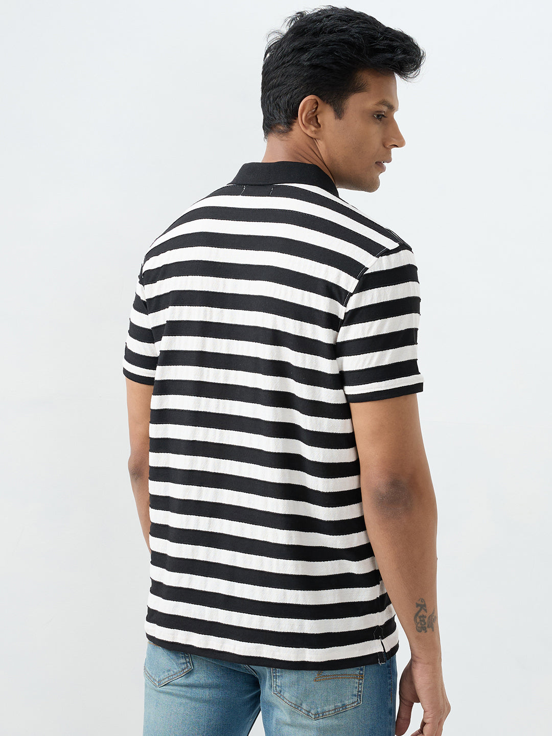 Spykar Black Slim Fit T-Shirts For Men