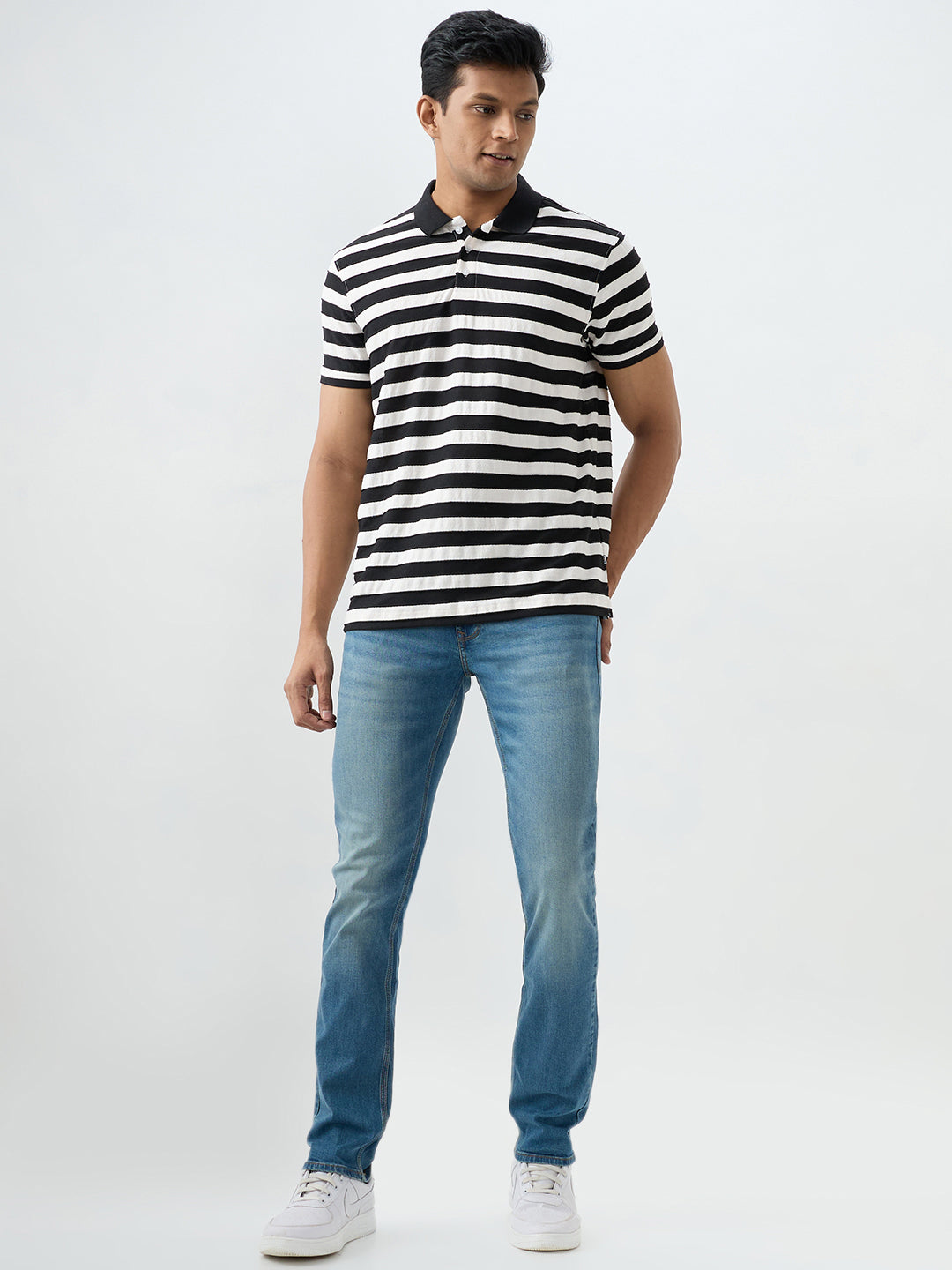 Spykar Black Slim Fit T-Shirts For Men