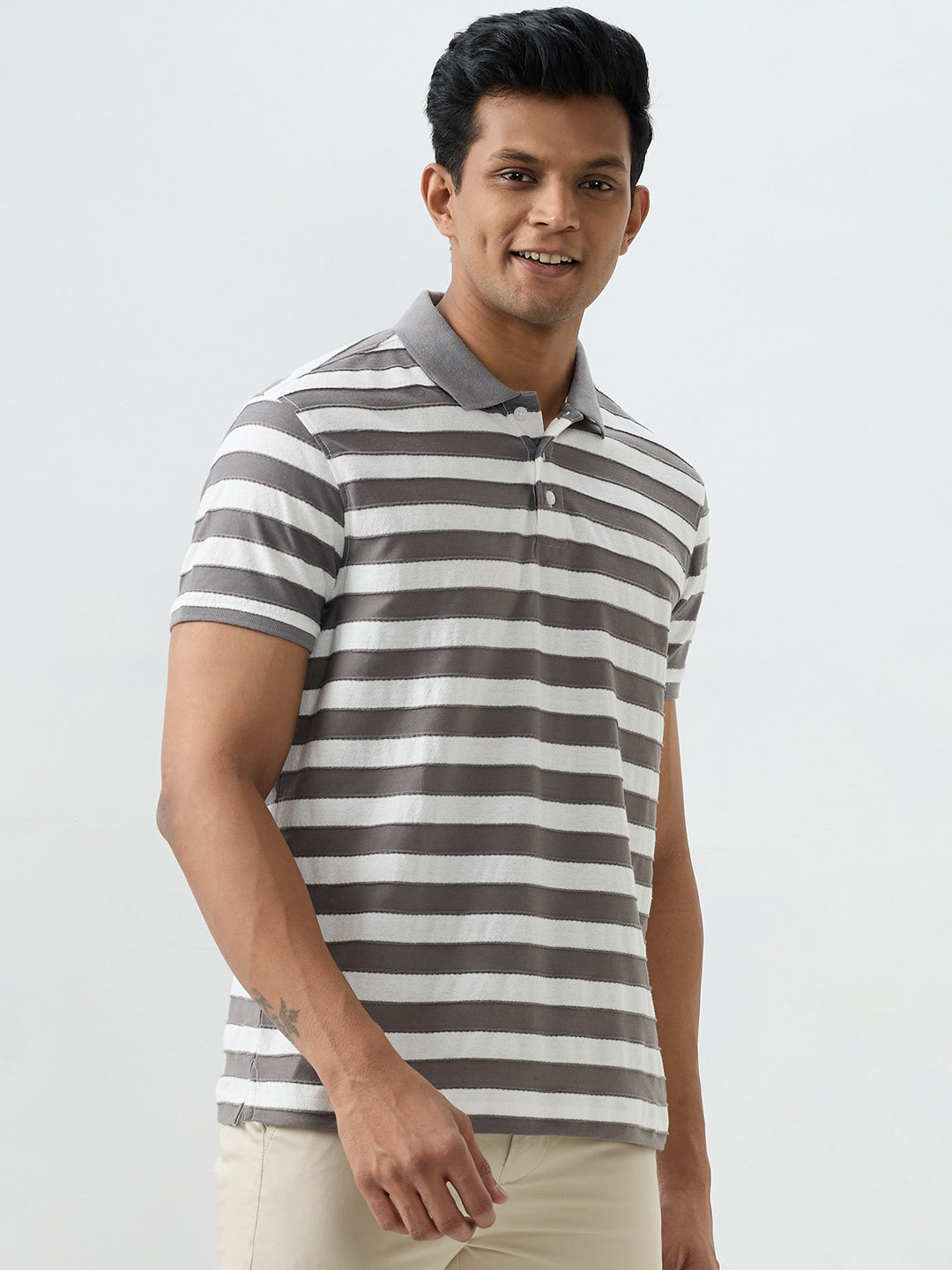 Spykar Dark Grey Slim Fit T-Shirts For Men