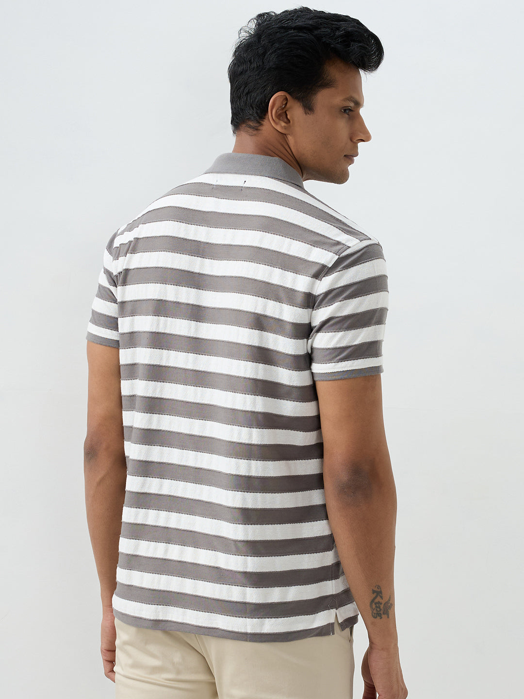 Men T-Shirt Grey Slim Fit