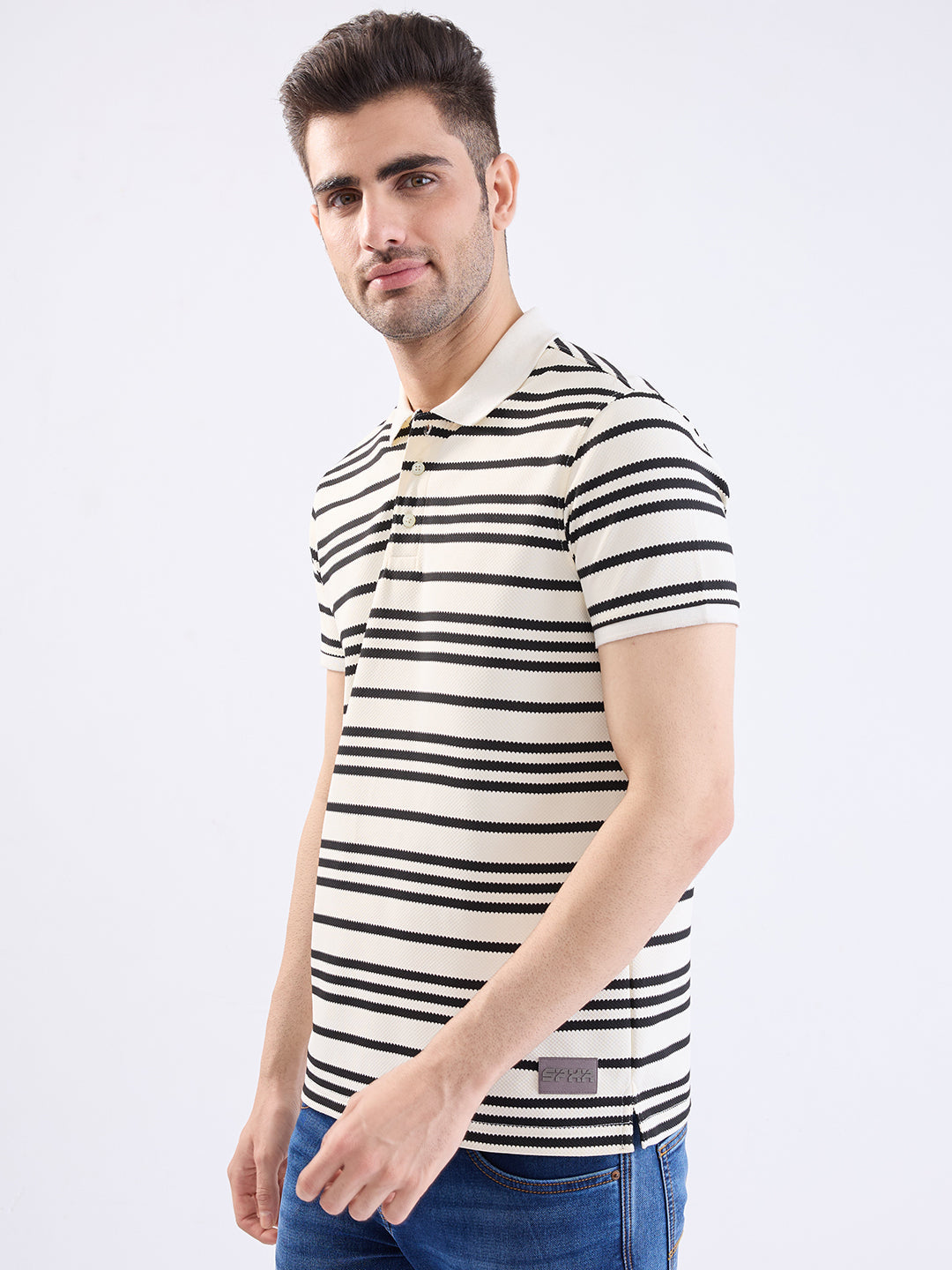 Spykar Off White Slim Fit Casual T-Shirt For Men