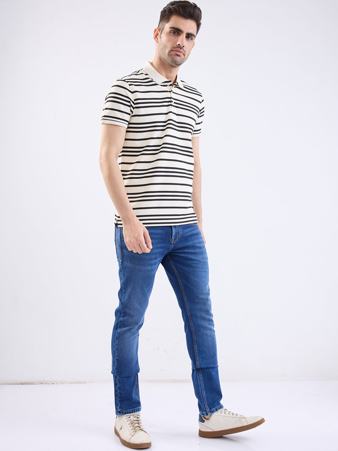 Spykar Off White Slim Fit Casual T-Shirt For Men
