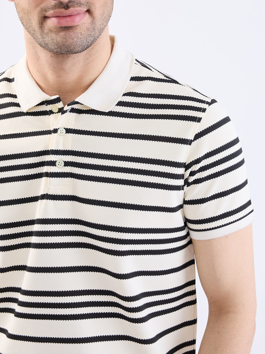 Spykar Off White Slim Fit Casual T-Shirt For Men