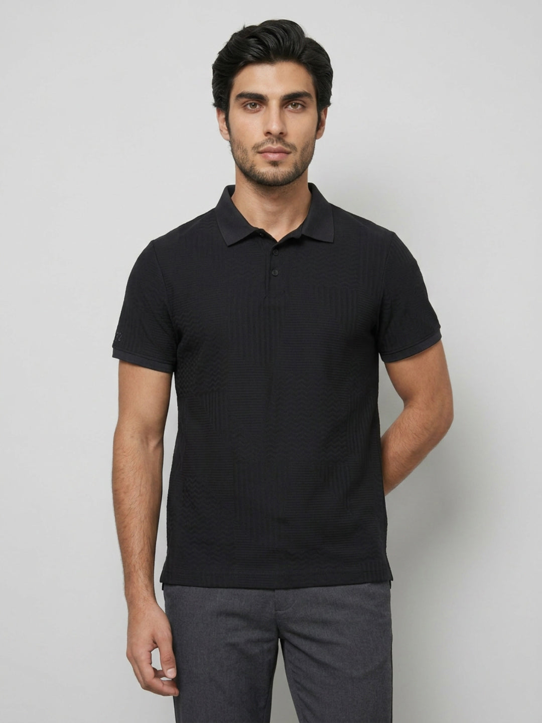 Men T-Shirt Solid Black Regular Fit