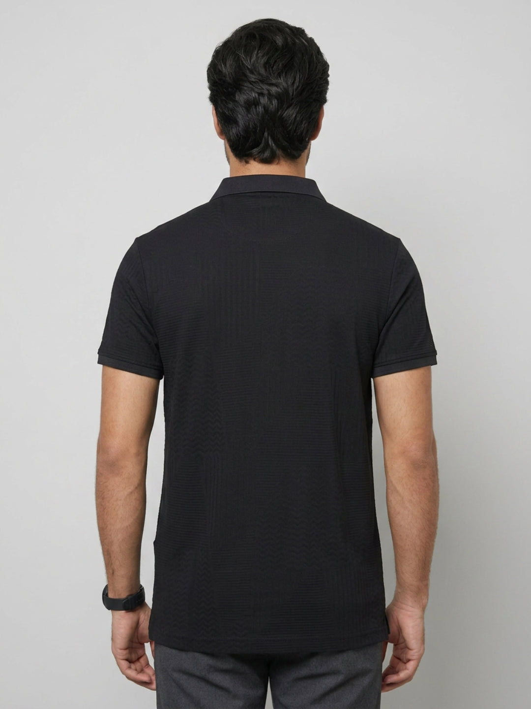 Men T-Shirt Solid Black Regular Fit