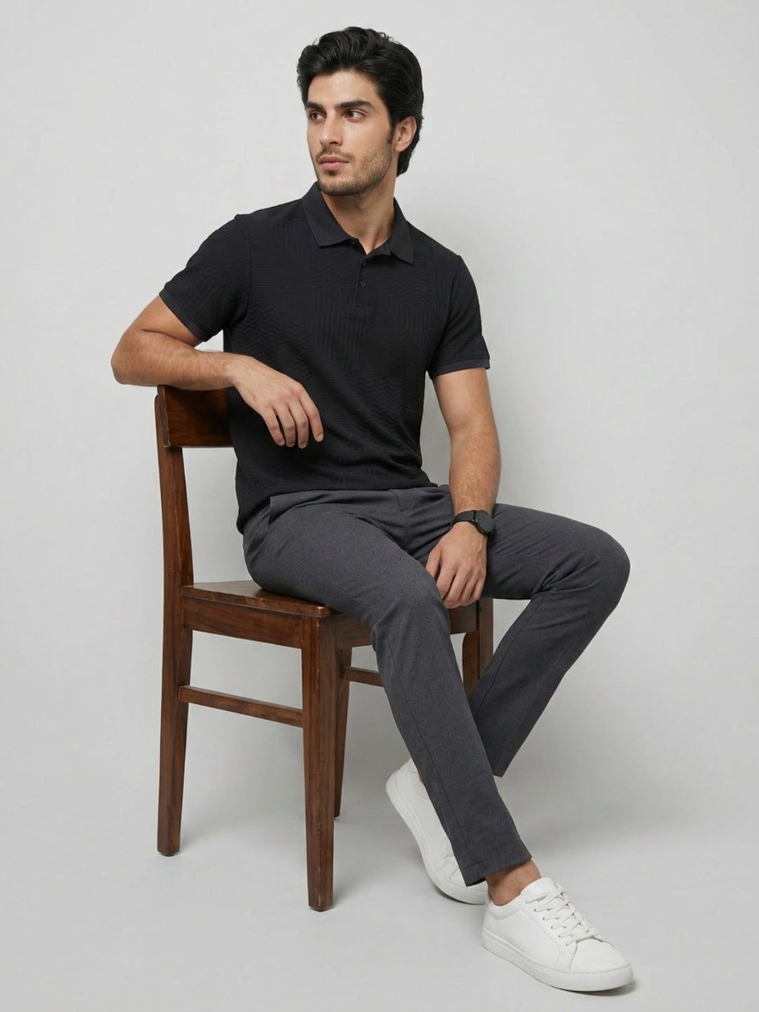 Men T-Shirt Solid Black Regular Fit