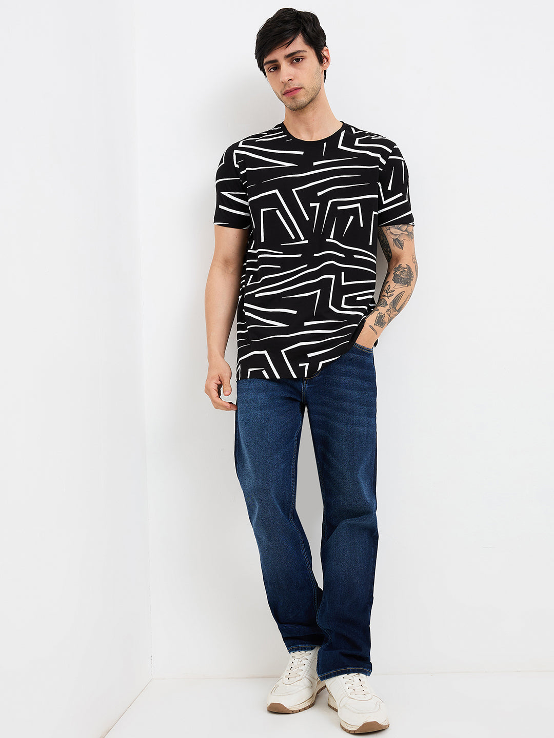 Spykar Black Slim Fit Printed Half Sleeve T-Shirt For Men