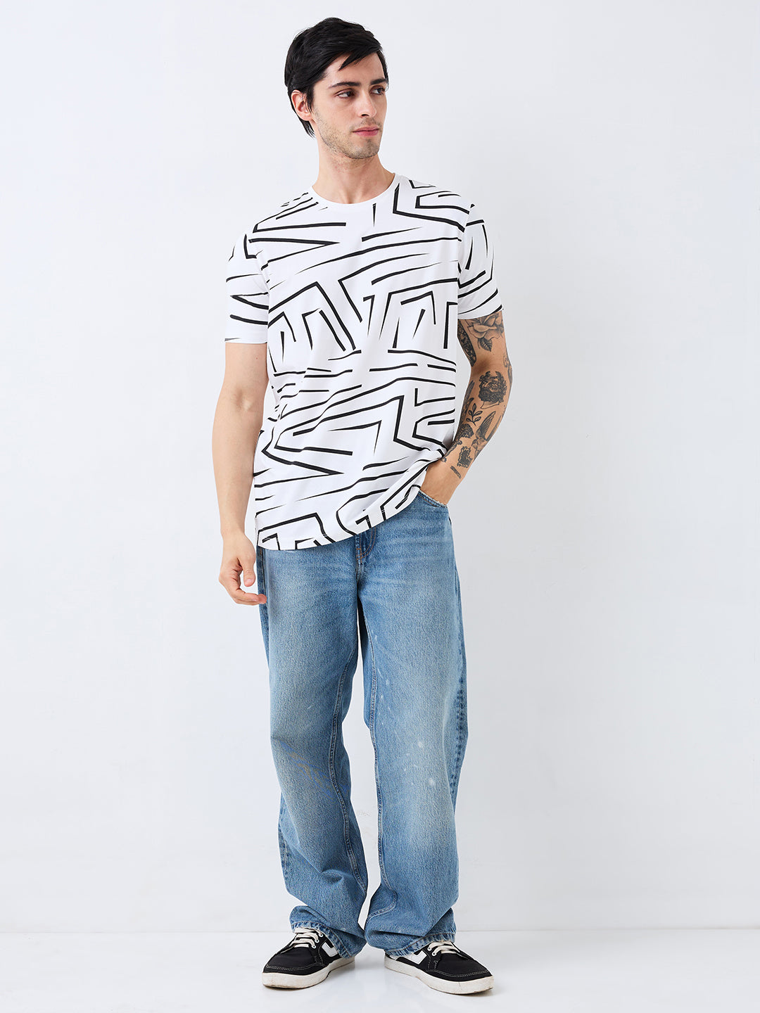 Spykar White Slim Fit Printed Half Sleeve T-Shirt For Men