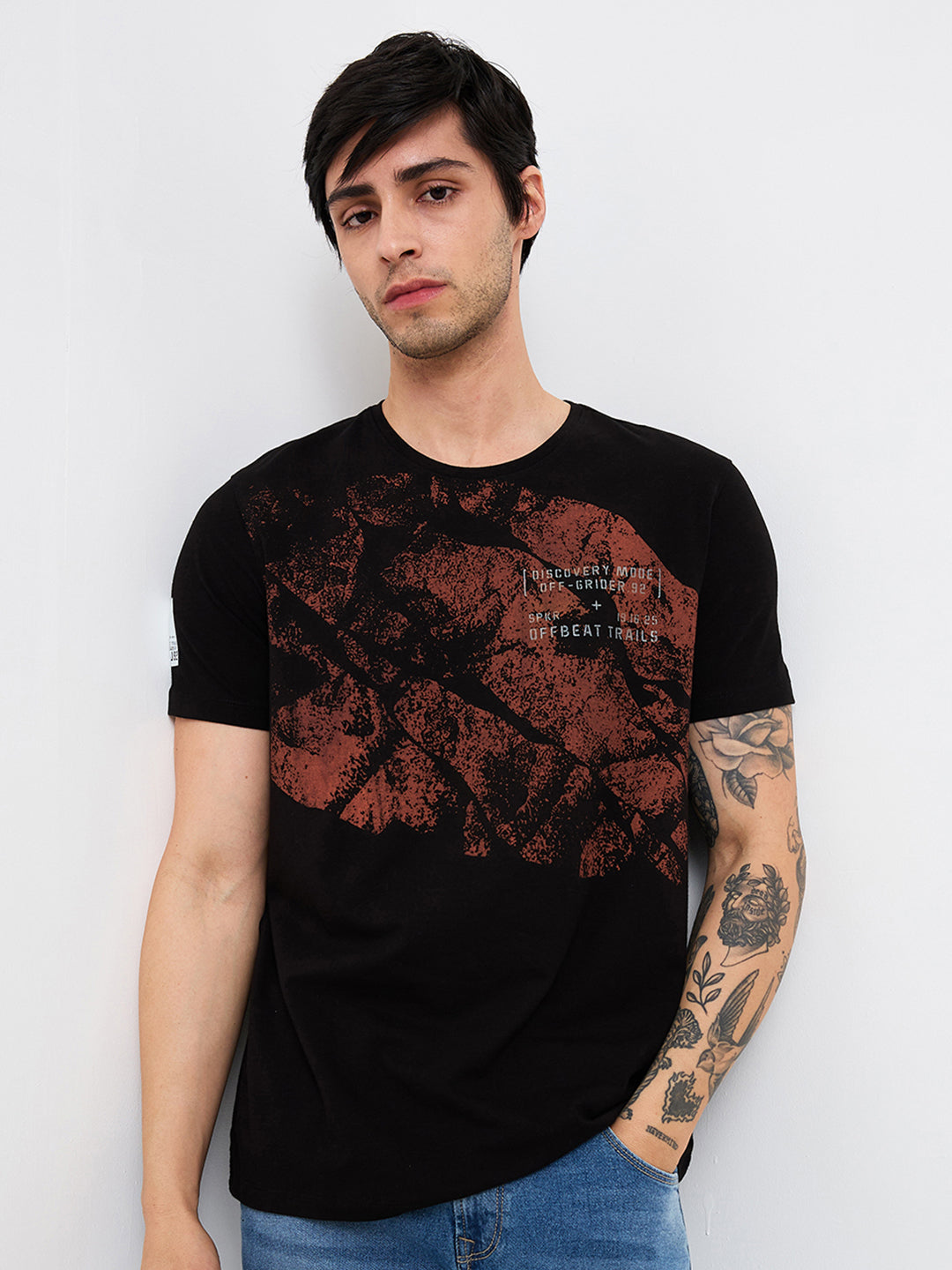 Spykar Black Slim Fit Solid Half Sleeve T-Shirt For Men