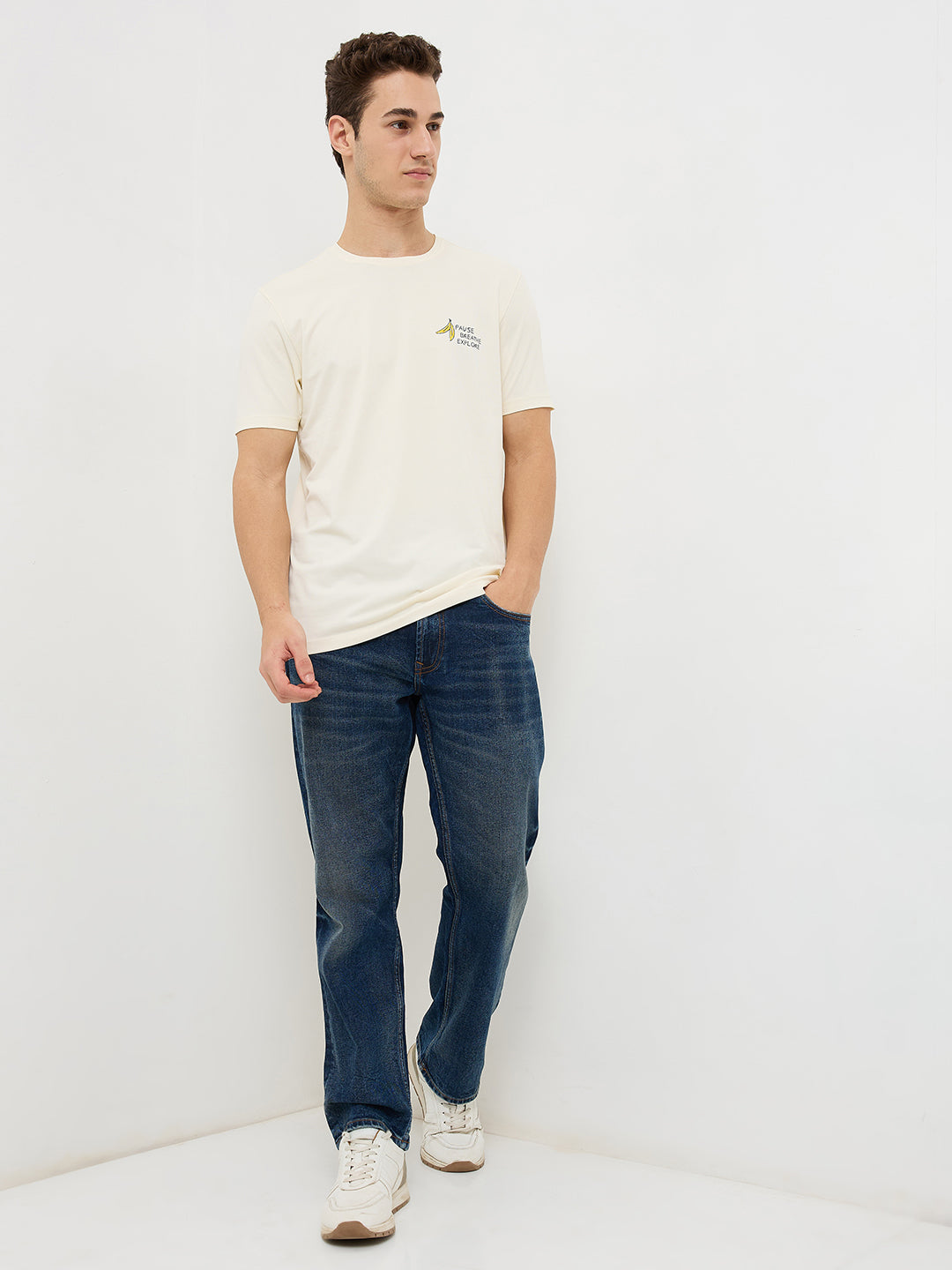 Men T-Shirt White Solid Slim Fit