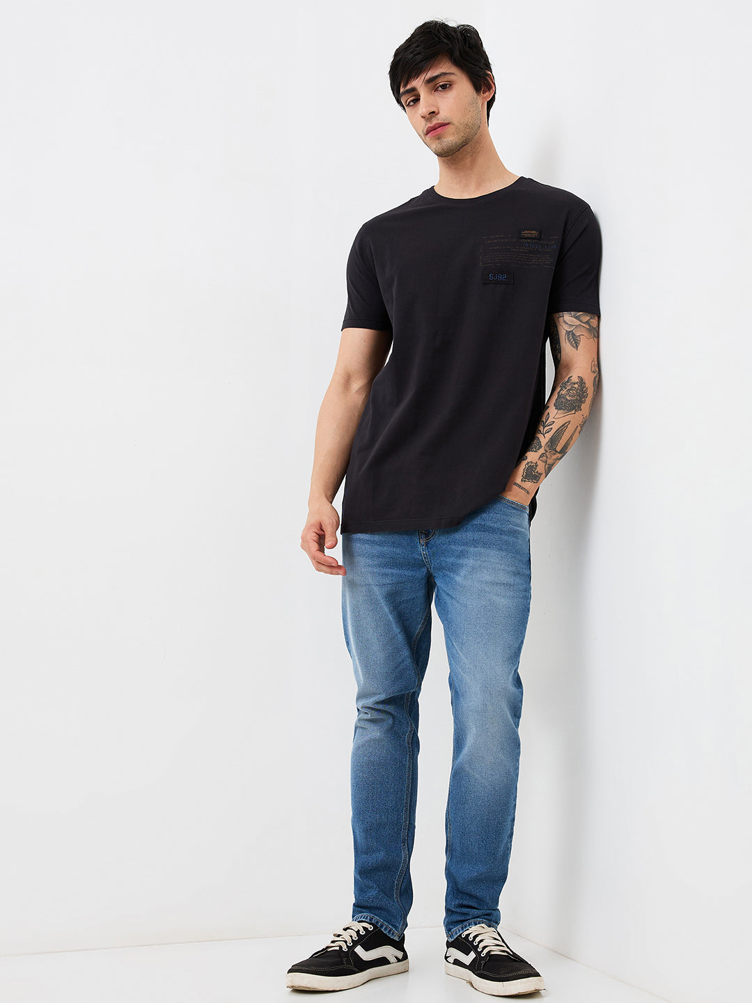 Spykar Black Slim Fit Solid Half Sleeve T-Shirt For Men