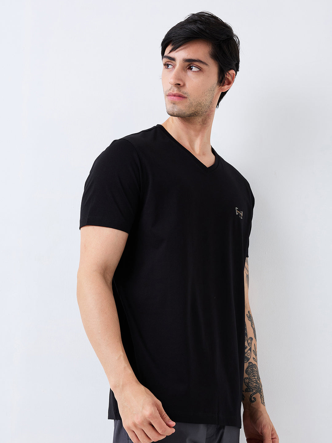 Spykar Black Slim Fit Solid Half Sleeve T-Shirt For Men