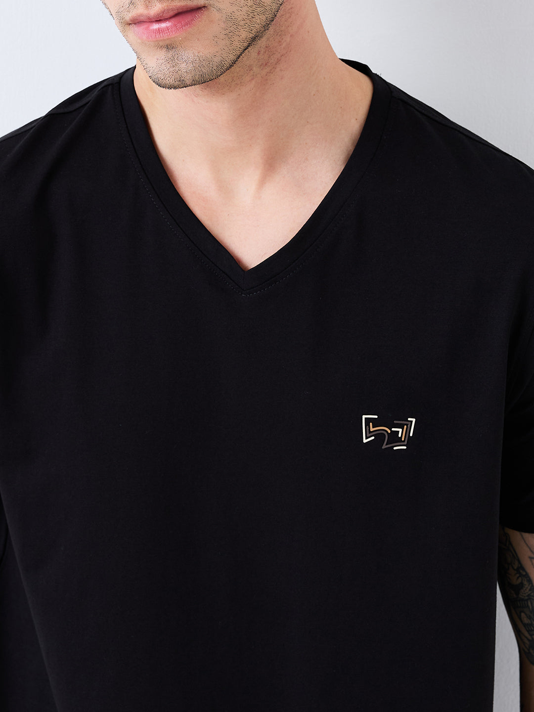 Men T-Shirt Solid Black Slim Fit