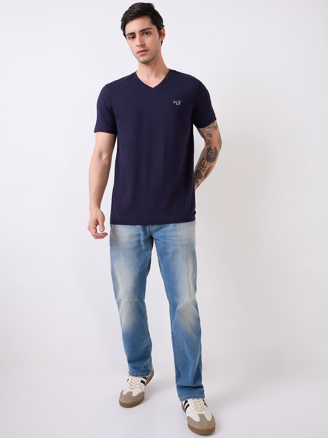 Men T-Shirt Solid Blue Slim Fit