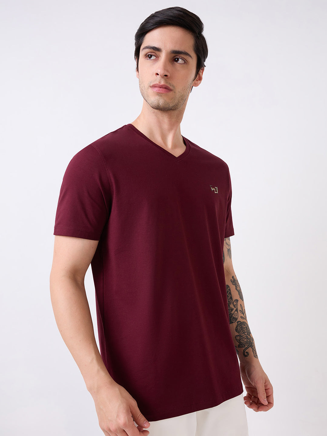 Men T-Shirt Solid Red Slim Fit