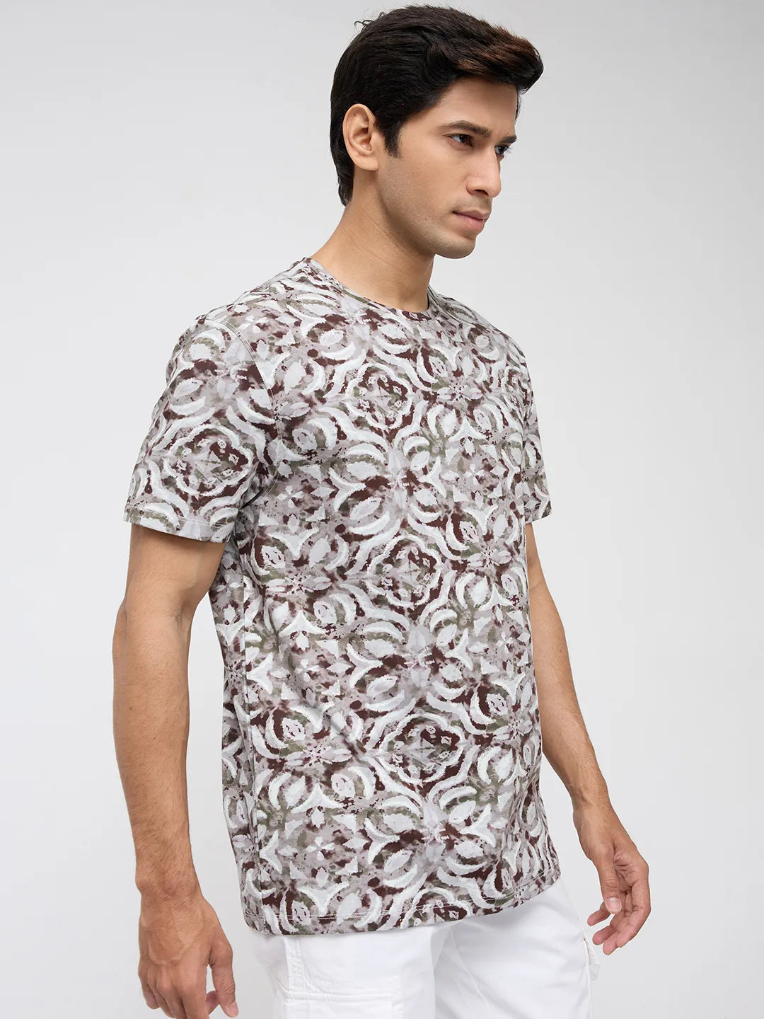 Men T-Shirt Print Brown Regular Fit