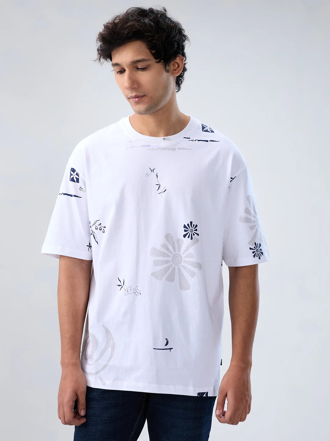 Men T-Shirt Print White Relaxed Fit