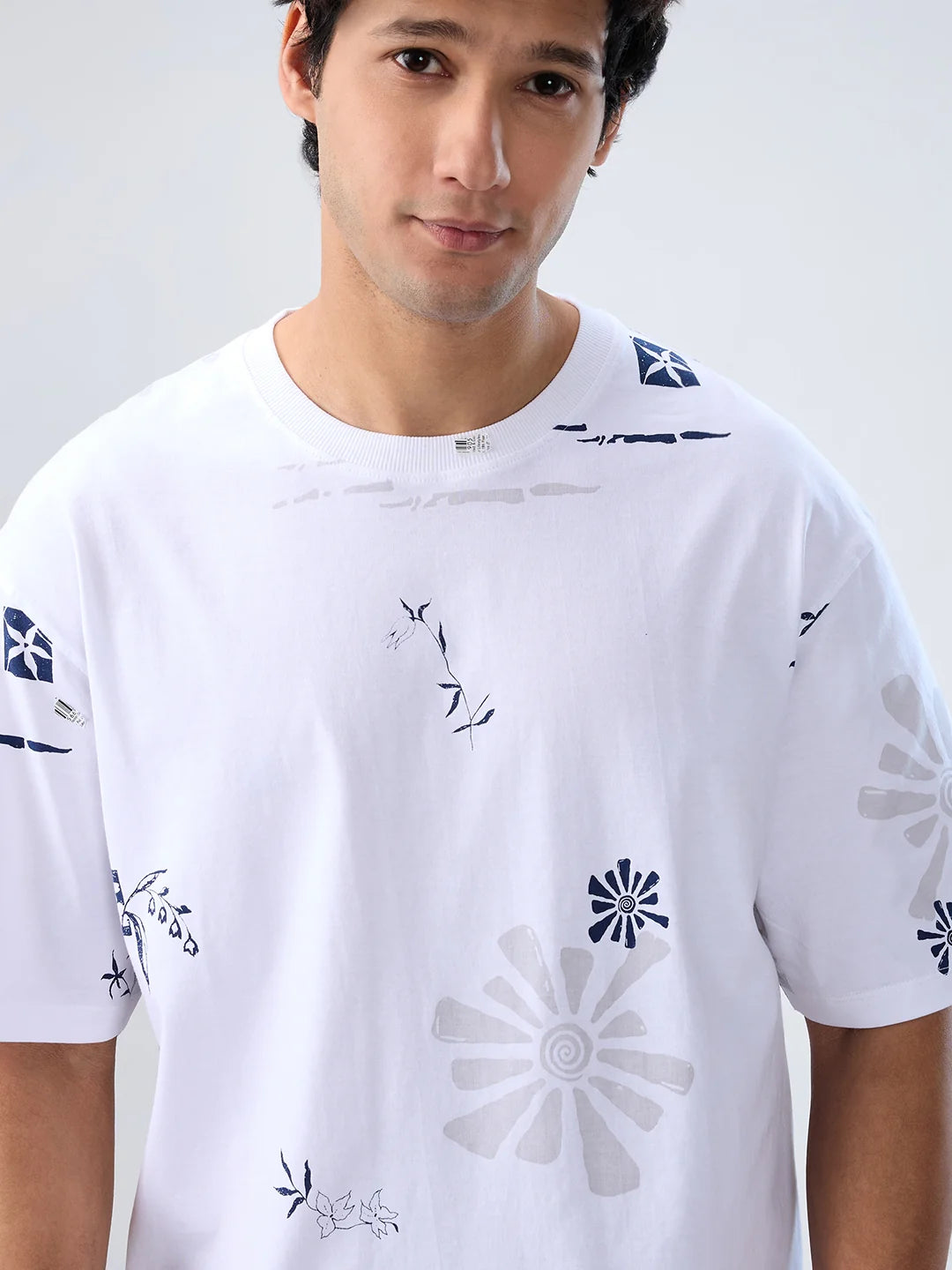 Men T-Shirt Print White Relaxed Fit