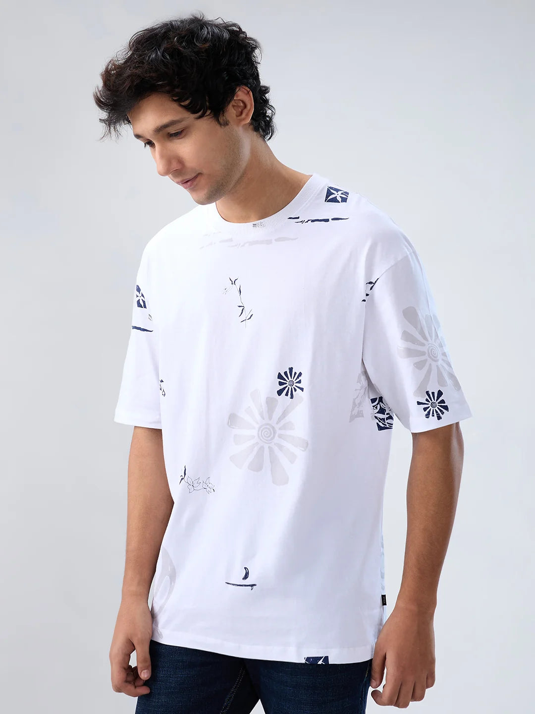 Men T-Shirt Print White Relaxed Fit