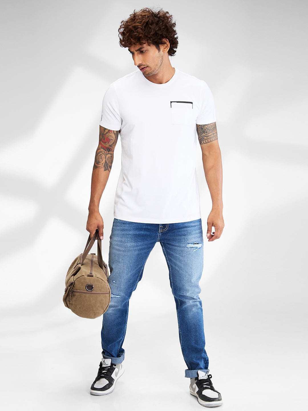 Spykar Men Solid White Slim Fit Half Sleeves T-Shirt