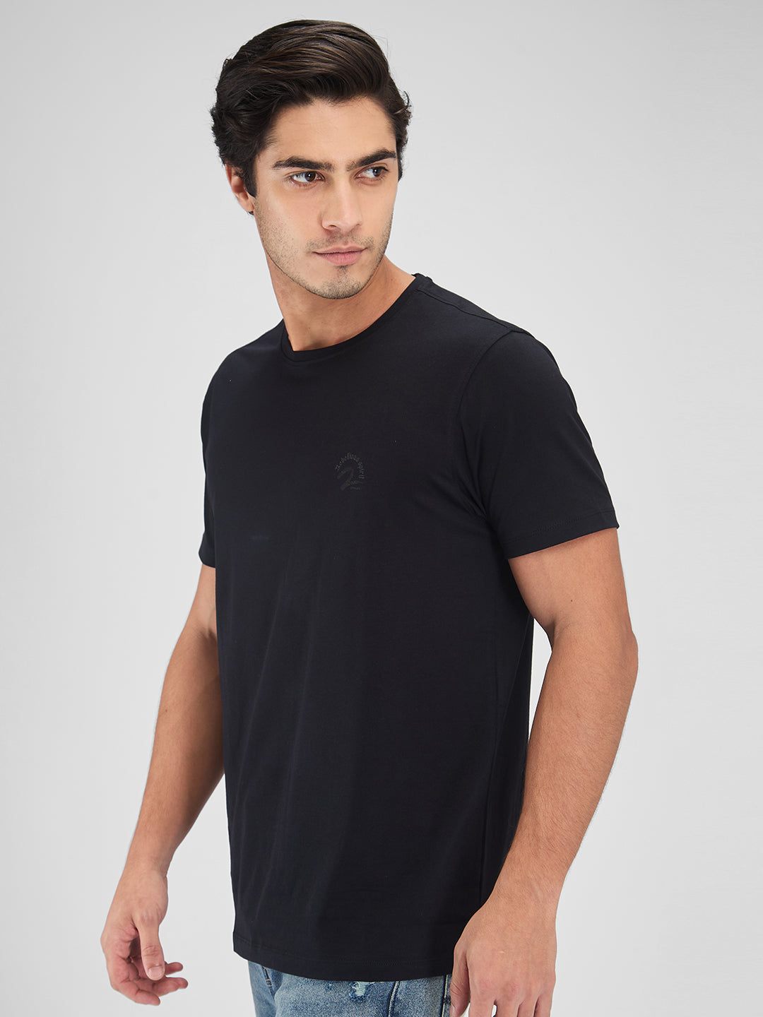 Spykar Men Solid Black Slim Fit Half Sleeves T-Shirt