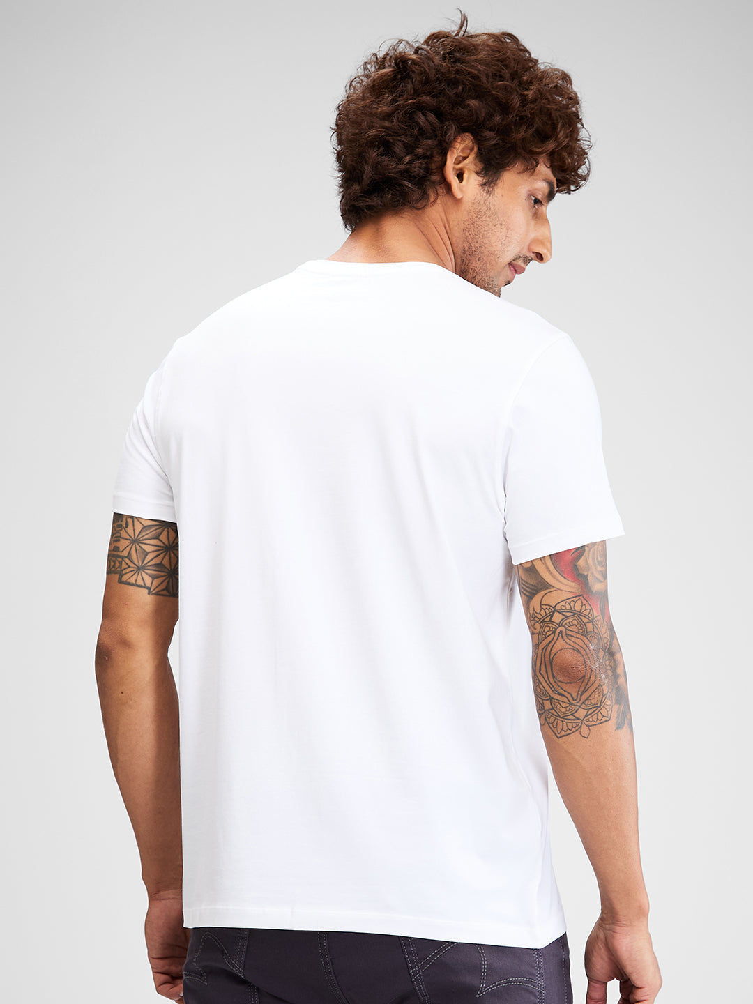 Spykar Men Solid White Slim Fit Half Sleeves T-Shirt