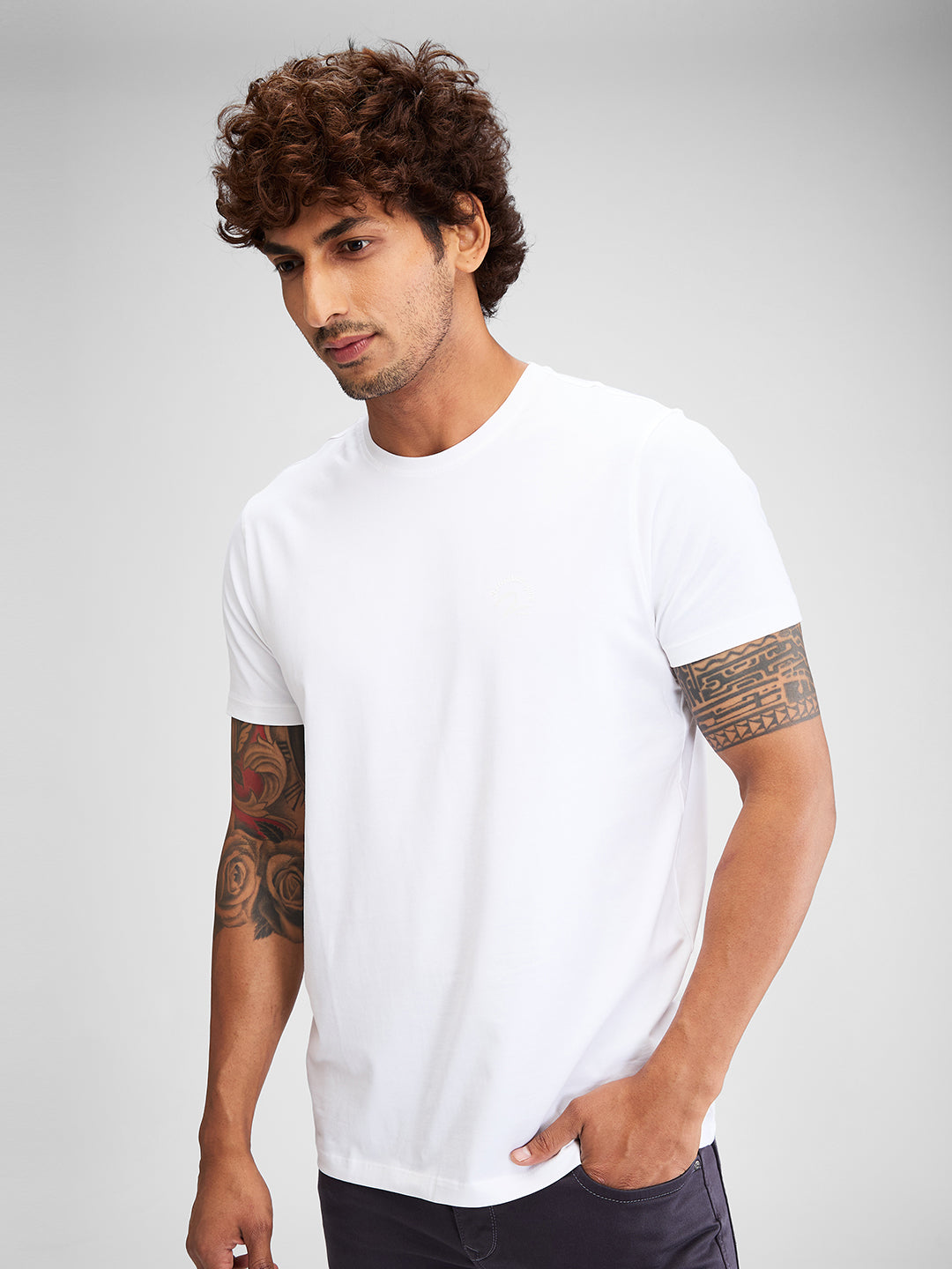 Spykar Men Solid White Slim Fit Half Sleeves T-Shirt