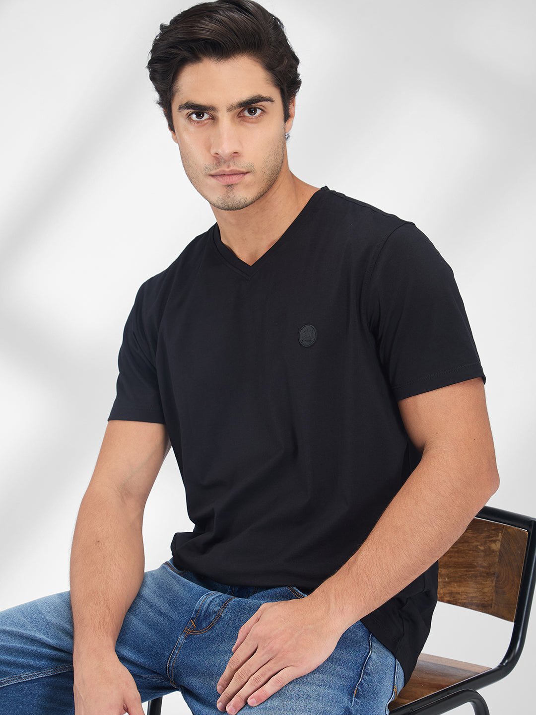 Spykar Men Solid Black Slim Fit Half Sleeves T-Shirt