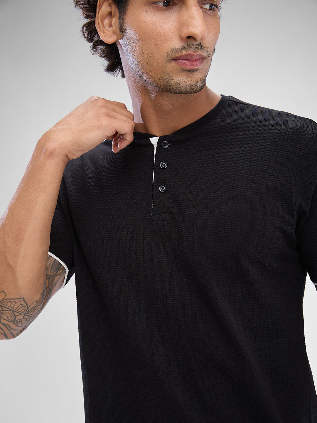 Spykar Black Cotton Half Sleeve  Tshirt For Men